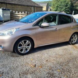 
										Used 2012 Peugeot 208 full									