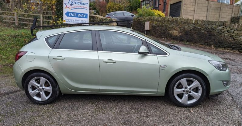 
								Used 2011 Vauxhall Astra full									