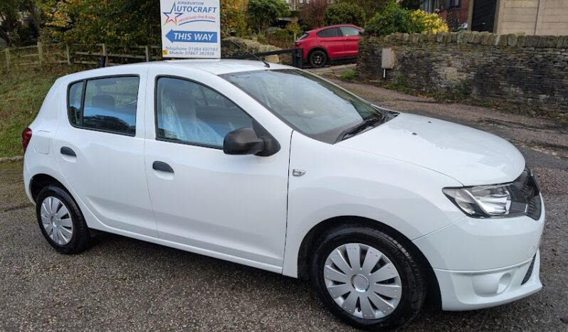 
								Used 2014 Dacia Sandero full									