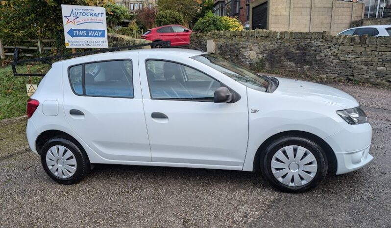 
								Used 2014 Dacia Sandero full									